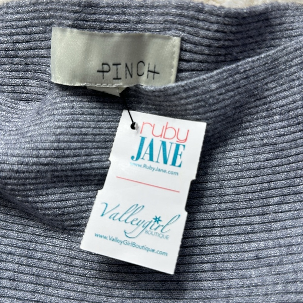 Dolman Sleeve Ribbed Top - Picture 6 of 8